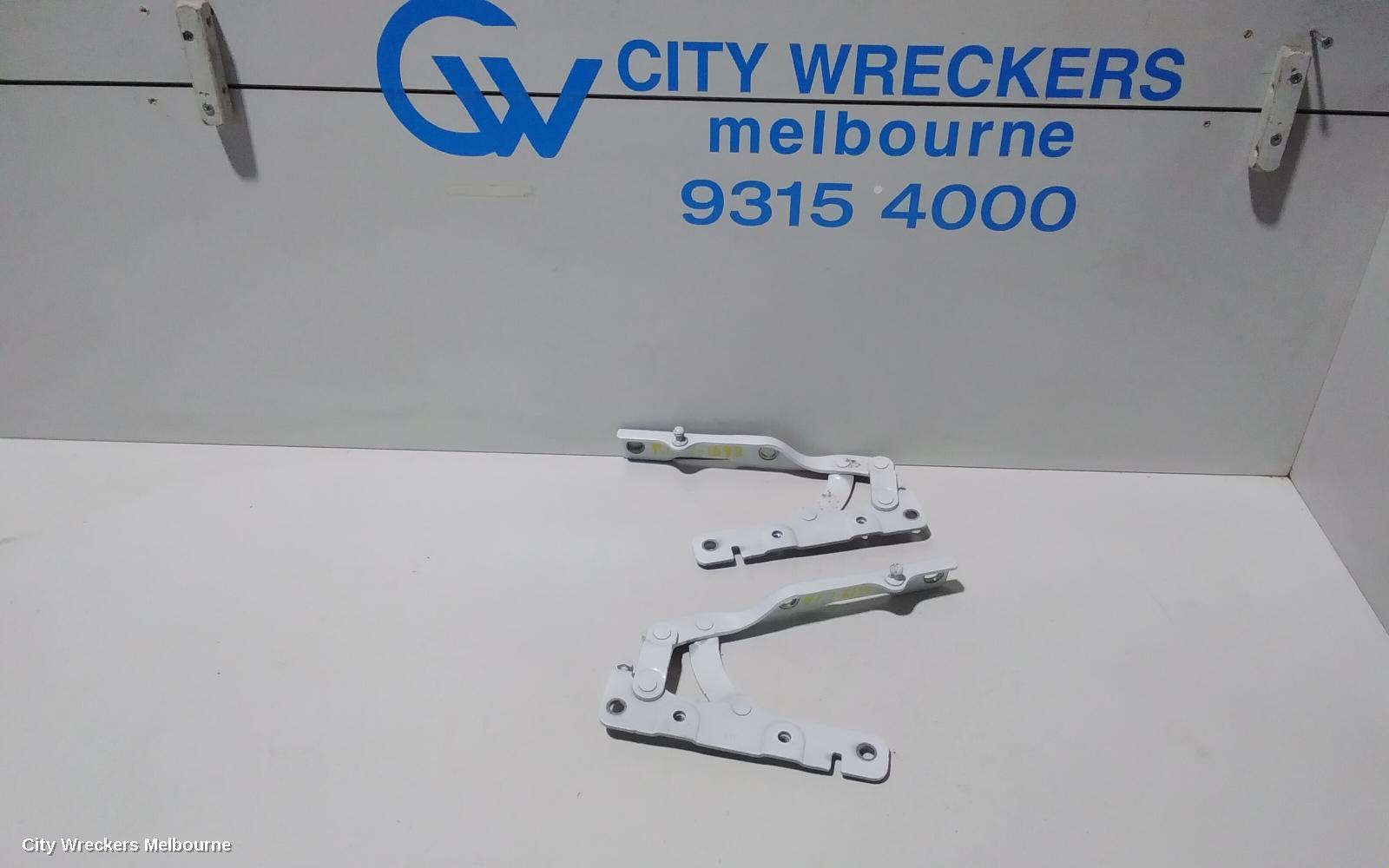 HYUNDAI GENESIS BONNET HINGE/STRUT, DH, HINGES (PAIR), 11/2014 - 01/2018 - Image 1