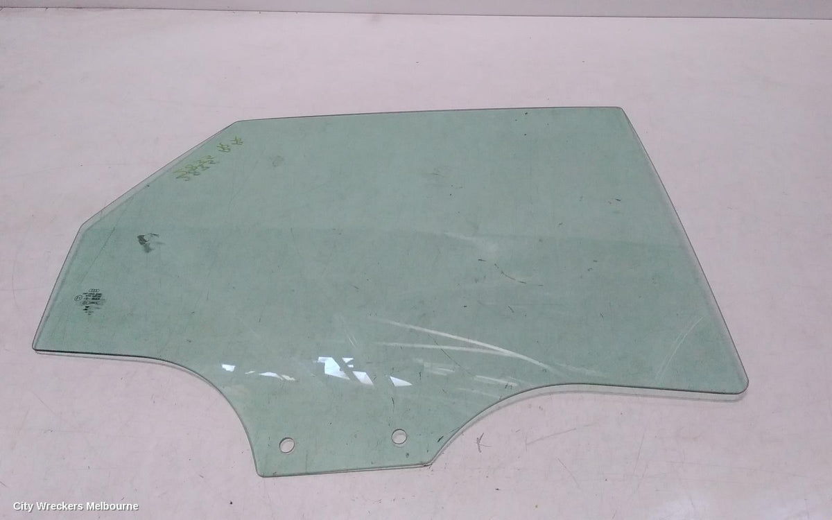 AUDI Q5 RIGHT REAR DOOR WINDOW, FY, GREEN TINT TYPE, 09/2020 - 02/2025 - Image 1
