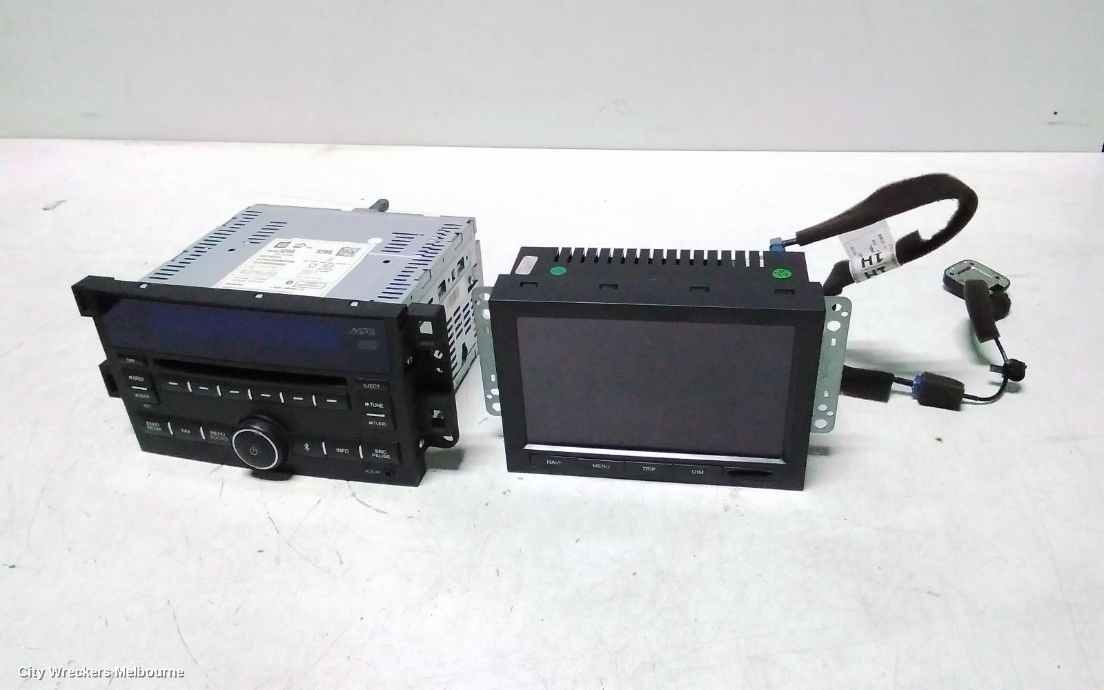 HOLDEN CAPTIVA RADIO/CD/DVD/SAT/TV, DISPLAY UNIT ONLY, SAT NAV TYPE, 4 PLUG ON BACK TYPE, CG, 01/2011 - 09/2015 - Image 1