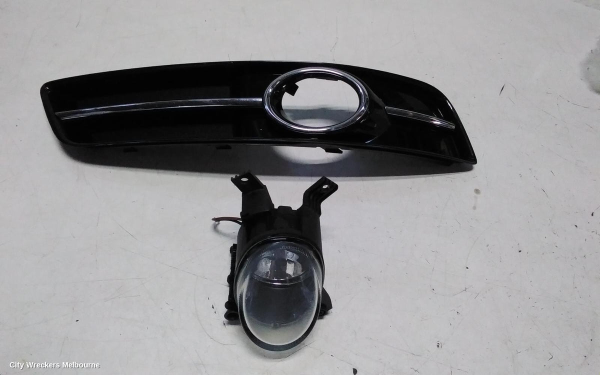 AUDI A3 RIGHT INDICATOR/FOG/SIDE, A3/S3, BUMPER FOGLAMP, 8P, ROUND TYPE, 06/2004 - 04/2013 - Image 2