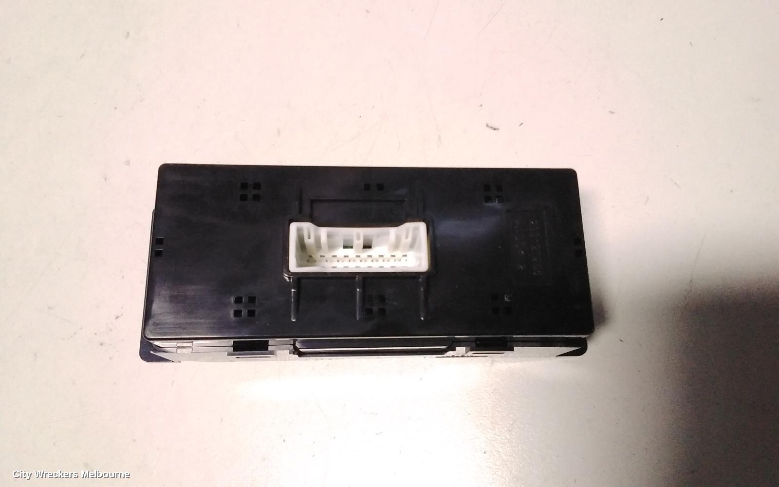 HYUNDAI GENESIS PWR DR WIND SWITCH, LH FRONT/LH REAR/RH REAR, DH, 11/2014 - 01/2018 - Image 3