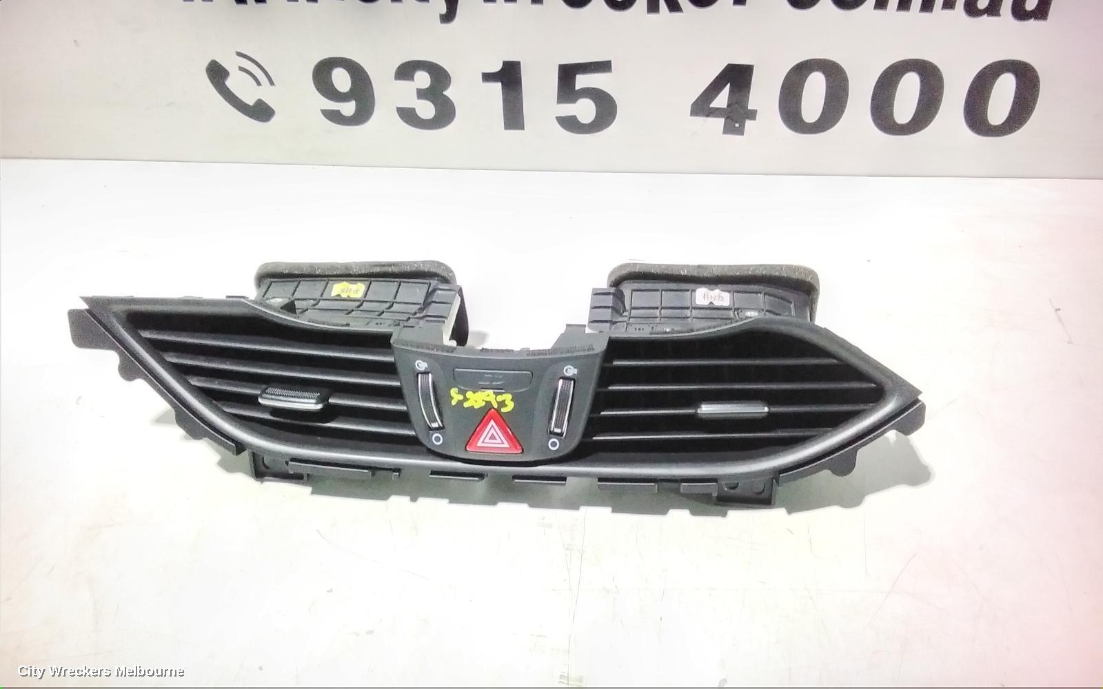 HYUNDAI I30, PD, HATCH, 03/2017 ONWARDS, CNTRE AIRVENT: 108456 - Image 2