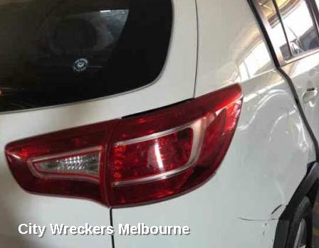 KIA SPORTAGE RIGHT TAILLIGHT, SL, IN BODY, SI/SLI/PLATINUM, 05/2010 - 04/2014 - Image 1