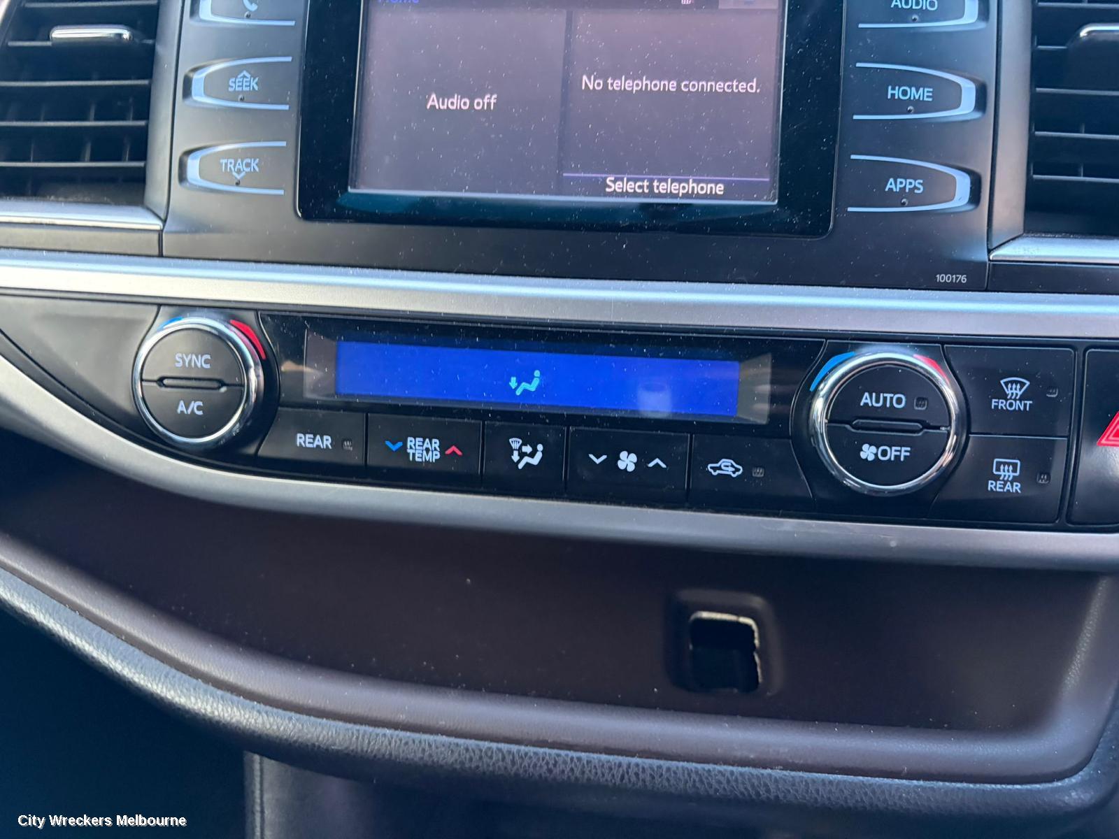 TOYOTA KLUGER RADIO/CD/DVD/SAT/TV, CD PLAYER/BLUETOOTH/REVERSE CAMERA UNIT, GSU50/GSU55, 12/2013 - 02/2021 - Image 2