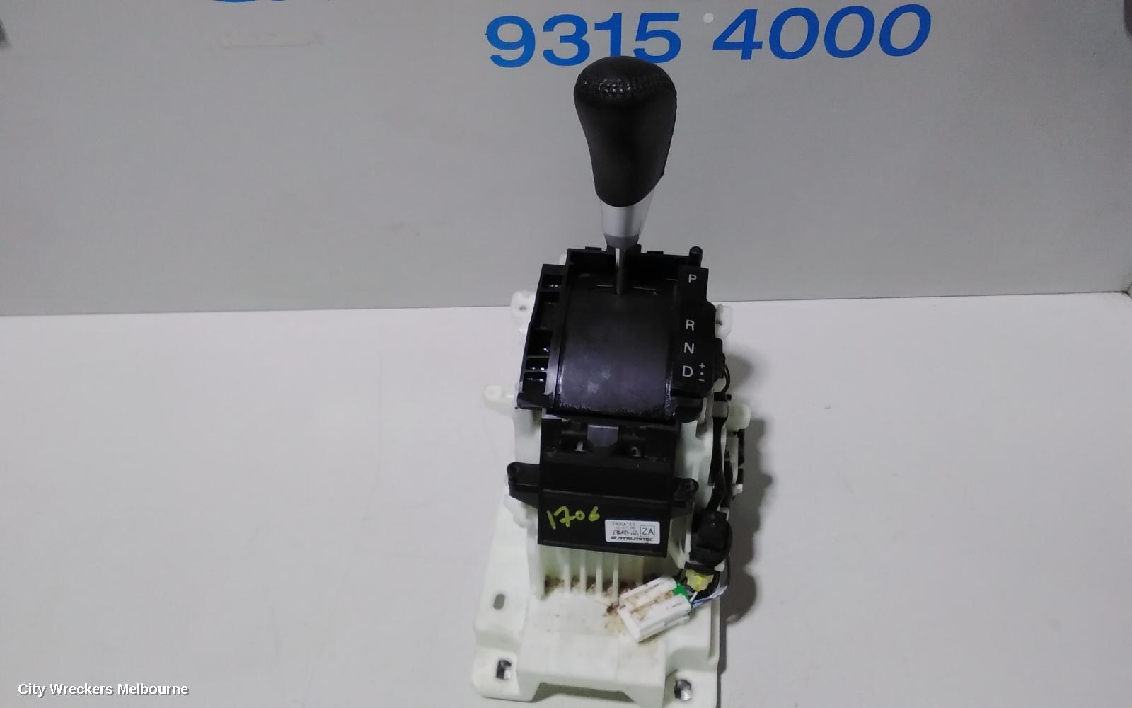 PEUGEOT 4008 GEAR STICK/SHIFTER, FLOOR SHIFT LEVER ASSY, 05/2012 - 12/2017 - Image 2