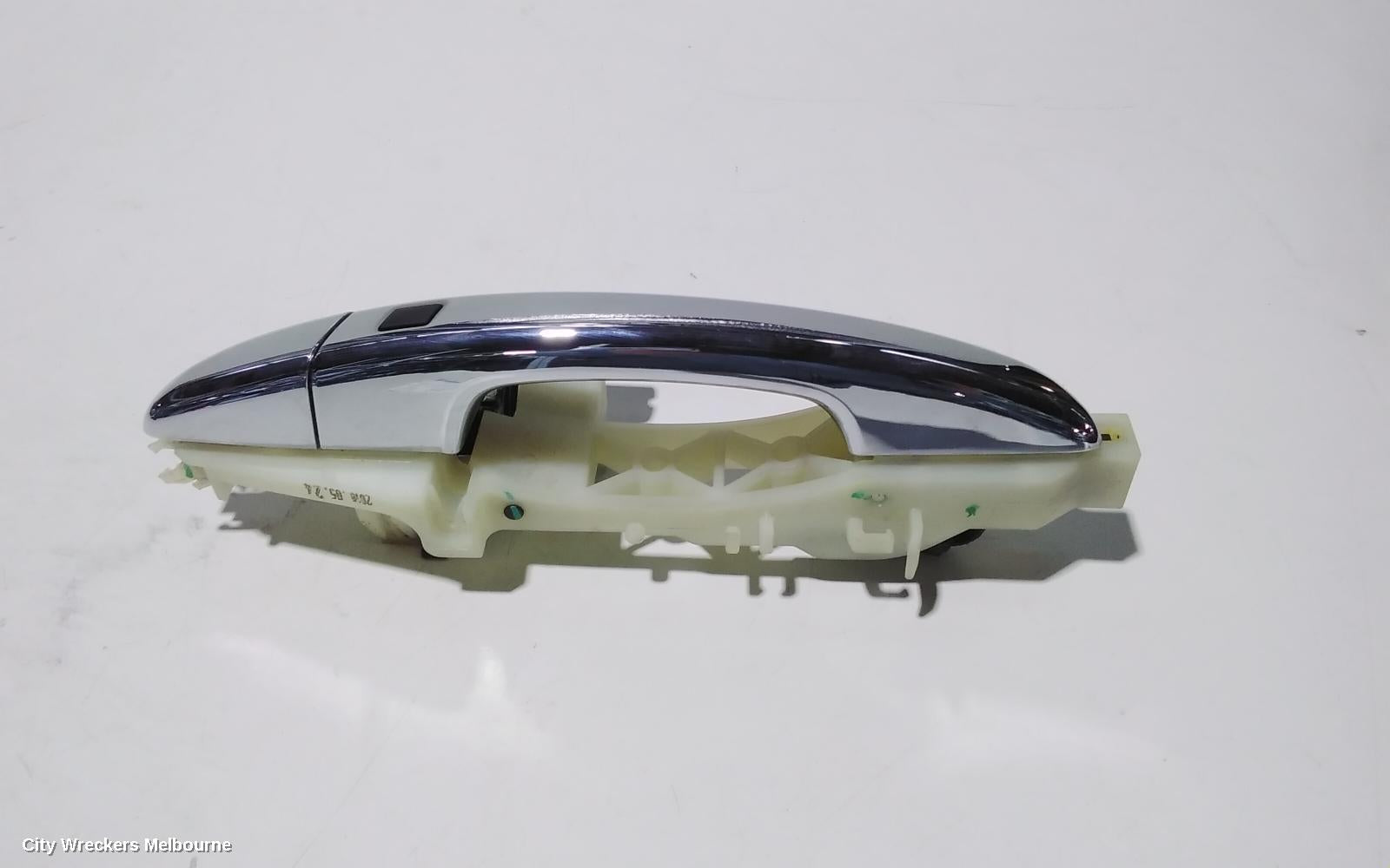 HYUNDAI SONATA DOOR HANDLE, OUTER, LH FRONT, W/ KEYLESS ENTRY TYPE, LF, 10/2014 - 01/2020 - Image 2