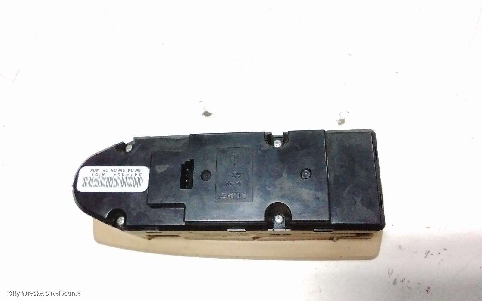 BMW X3 PWR DR WIND SWITCH, RH FRONT (MASTER SWITCH), E83, 06/2004 - 11/2010 - Image 3