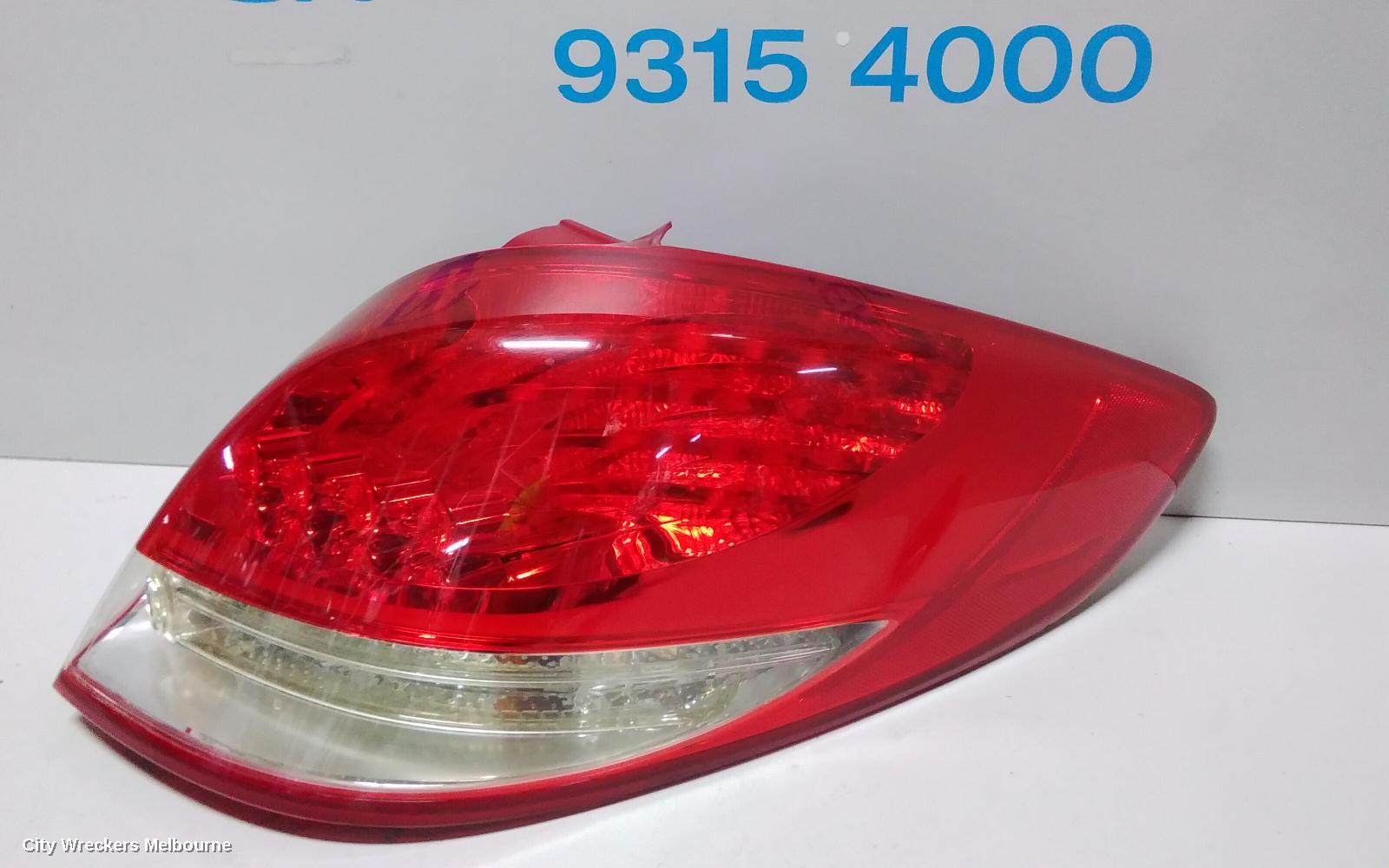 HYUNDAI VELOSTER RIGHT TAILLIGHT, IN BODY, FS, LED TYPE, 12/2011 - 02/2018 - Image 2