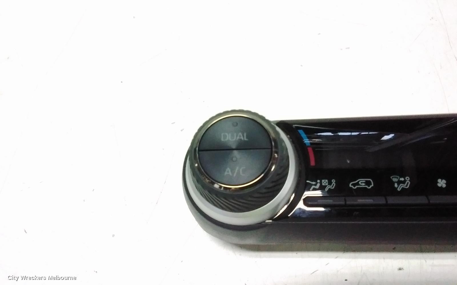 TOYOTA RAV4 HEATER/AC CONTROLS, DUAL ZONE CLIMATE CONTROL, XA50, 11/2018 ONWARDS - Image 3
