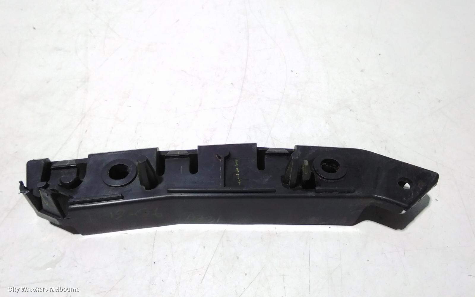 FORD FOCUS, LW 05/2011 - 08/2015, RHF BAR SLIDER: 91737 - Image 1