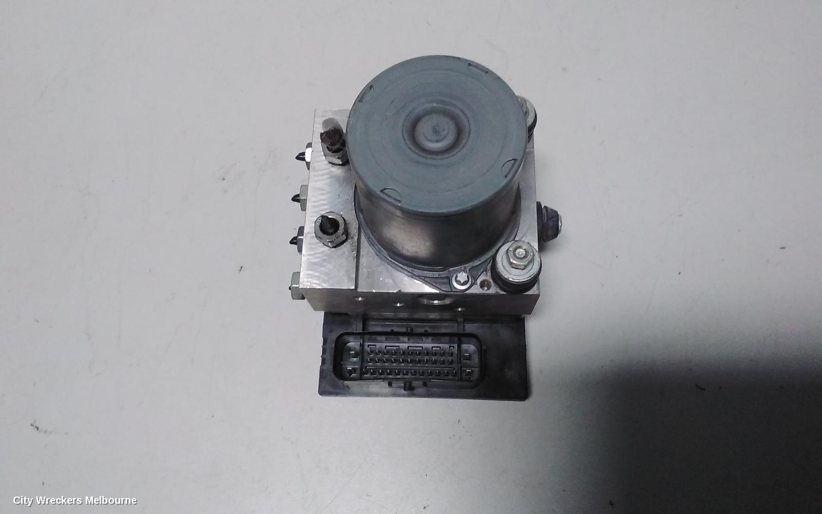 HOLDEN COMMODORE ABS PUMP/MODULATOR, VE, W/ TRACTION CONTROL TYPE, 09/2010 - 04/2013 - Image 3