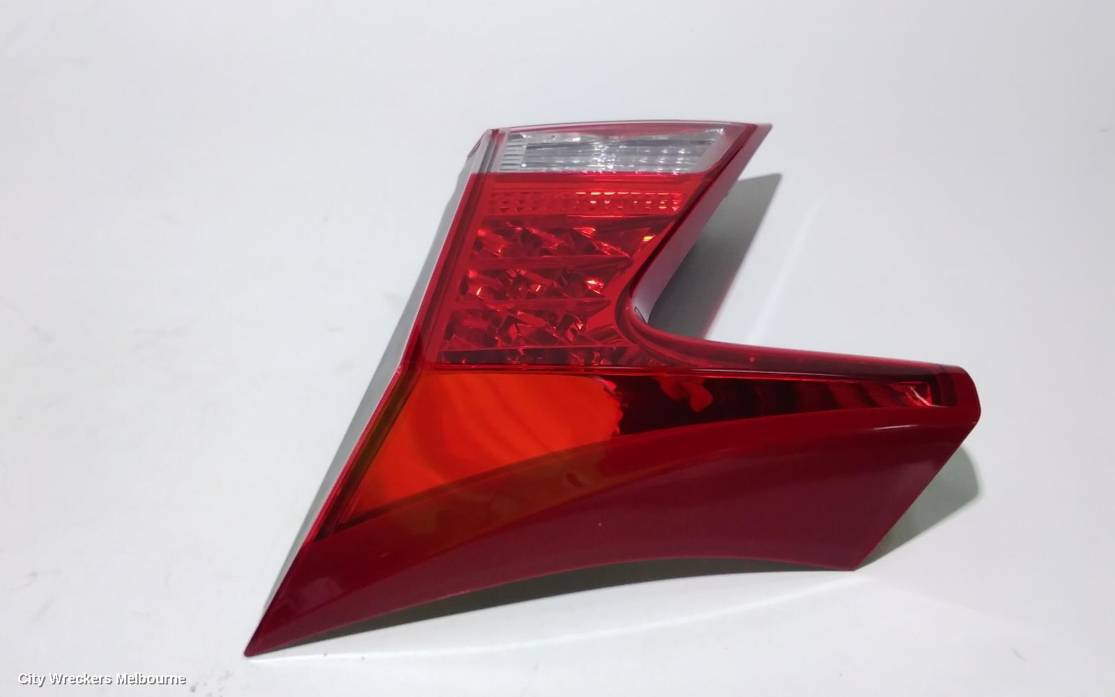HONDA CIVIC REAR GARNISH, TAILGATE LAMP (RH SIDE), 9TH GEN, HATCH (VIN SHHFK), 06/2012 - 03/2015 - Image 2