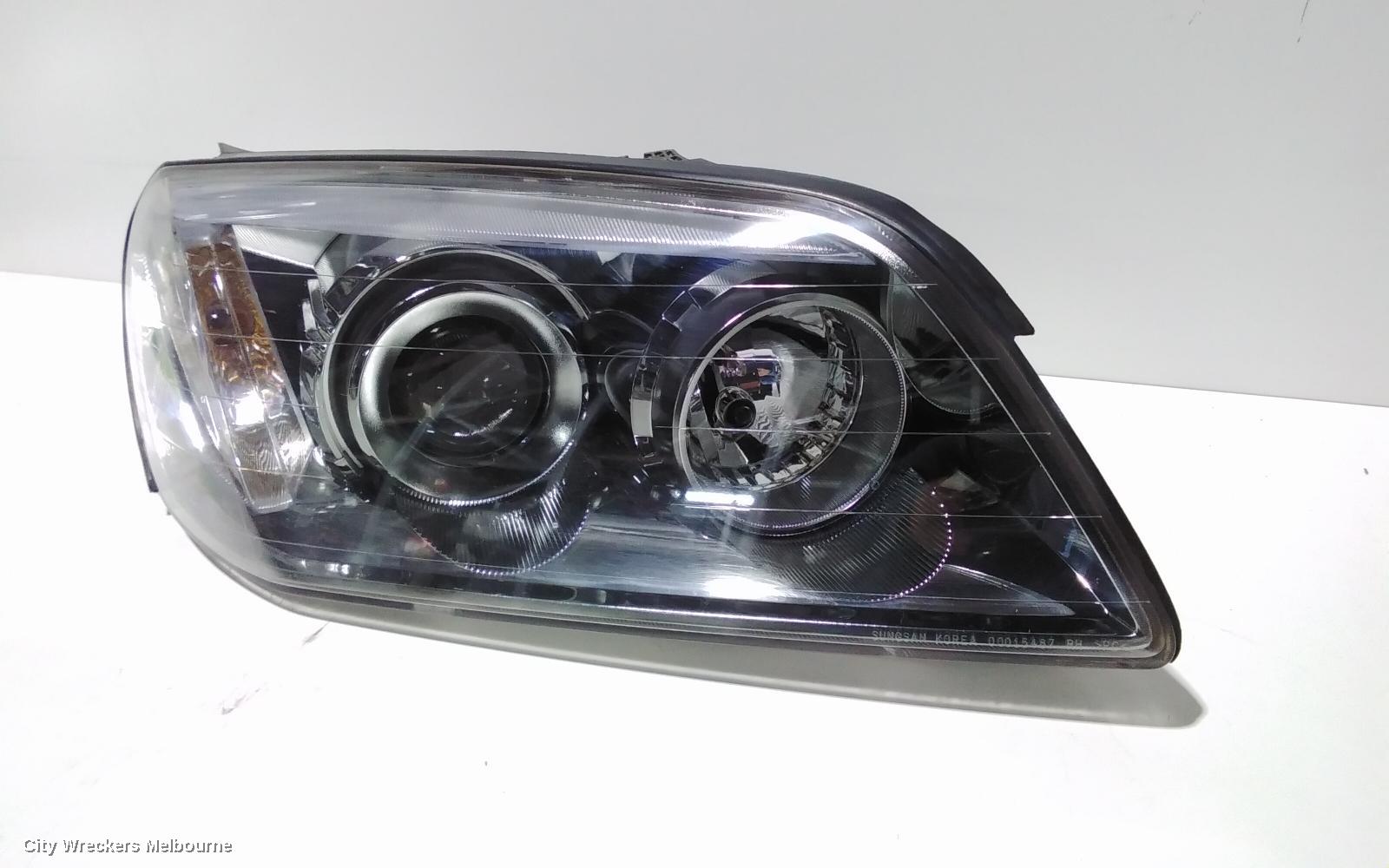 HOLDEN CAPTIVA RIGHT HEADLAMP, CG, CX/LX/SX/CAPTIVA 7 (4TH VIN = C), CHROME INNER TYPE, 09/2006 - 02/2011 - Image 3