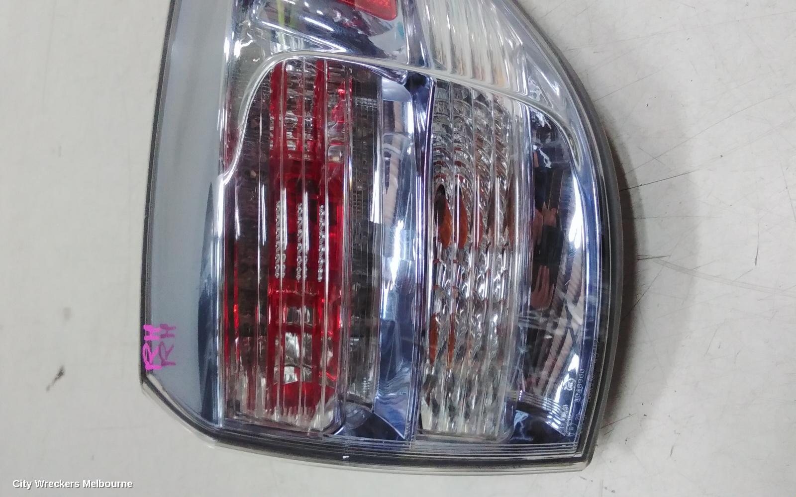 LEXUS RX SERIES RIGHT TAILLIGHT, GYLI5R, RX450H, IN BODY, 12/2008 - 05/2012 - Image 3