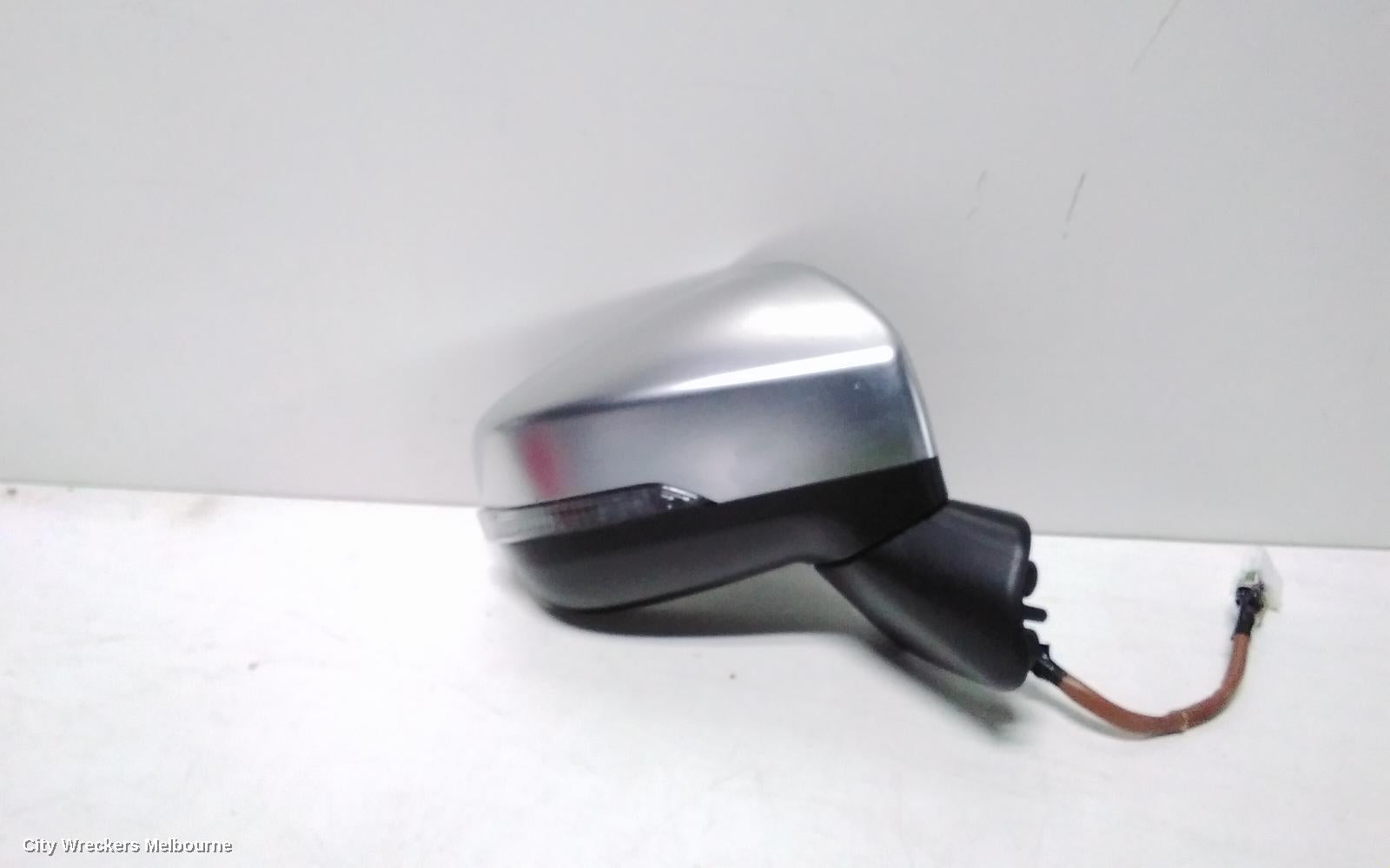 SUBARU FORESTER RIGHT DOOR MIRROR, SK, POWER FOLD, NON MEMORY, NON CAMERA, BODY COLOUR, 08/2018 ONWARDS - Image 2