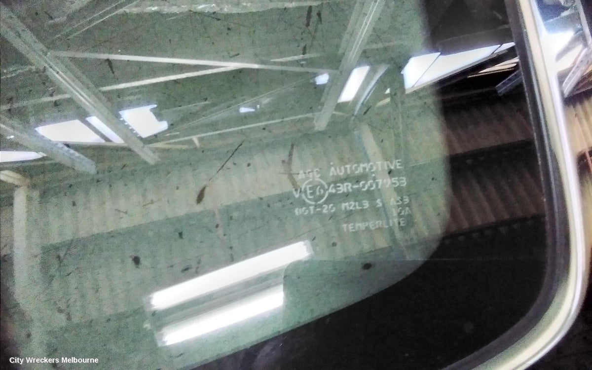 MITSUBISHI OUTLANDER LEFT REAR SIDE GLASS, ZM, PRIVACY TINT TYPE, 08/2021 ONWARDS - Image 3