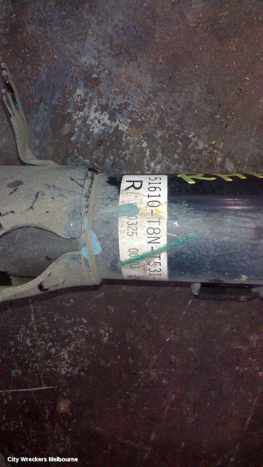 HONDA HRV RIGHT FRONT STRUT, RU5, 1.8, PETROL, 12/2014 ONWARDS - Image 2
