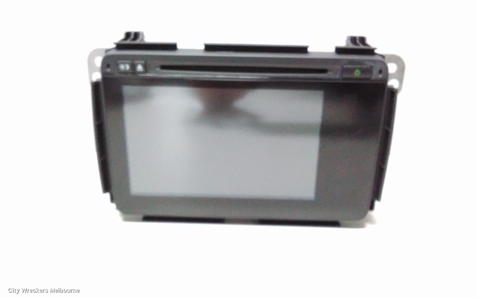 HONDA HRV RADIO/CD/DVD/SAT/TV, 7IN TOUCHSCREEN, NON SAT NAV TYPE, RU5, 12/2014 - 04/2017 - Image 2