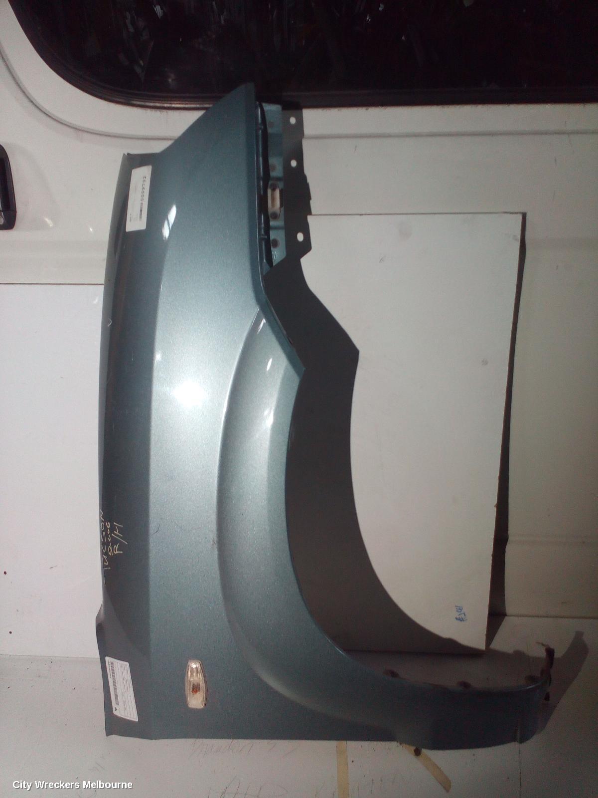 HYUNDAI TUCSON RIGHT GUARD, AWD, FLARED TYPE, 08/2004 - 01/2010 - Image 2