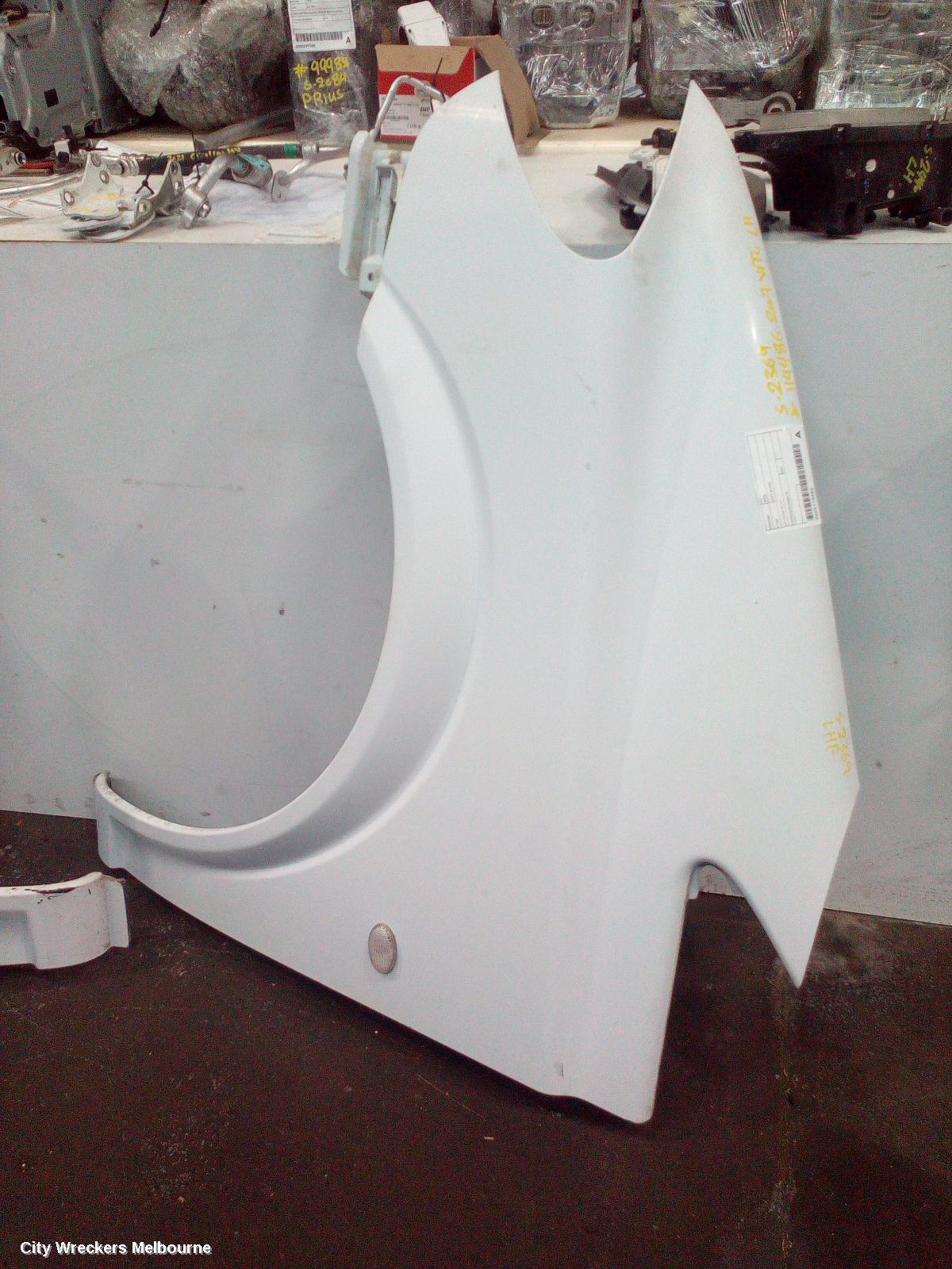 MERCEDES VITO LEFT GUARD, 639, 04/2004 - 01/2011 - Image 2
