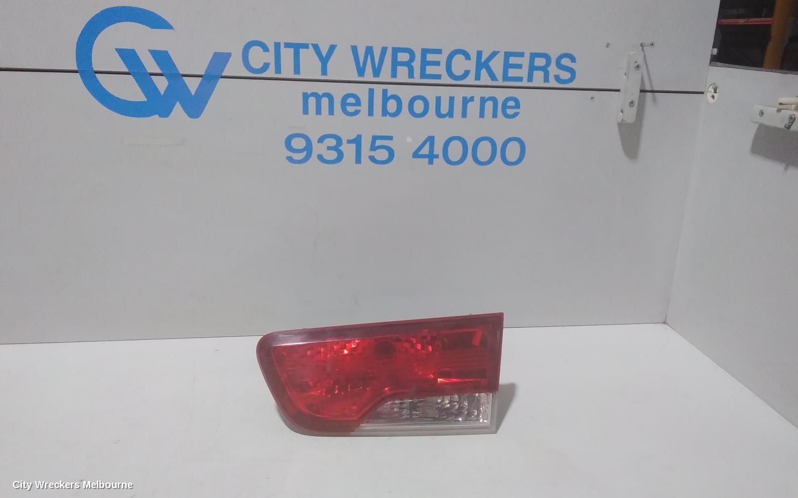 KIA CERATO REAR GARNISH, BOOTLID LAMP (RH SIDE), TD, COUPE/KOUP, NON LED TYPE, 07/2009 - 03/2013 - Image 1
