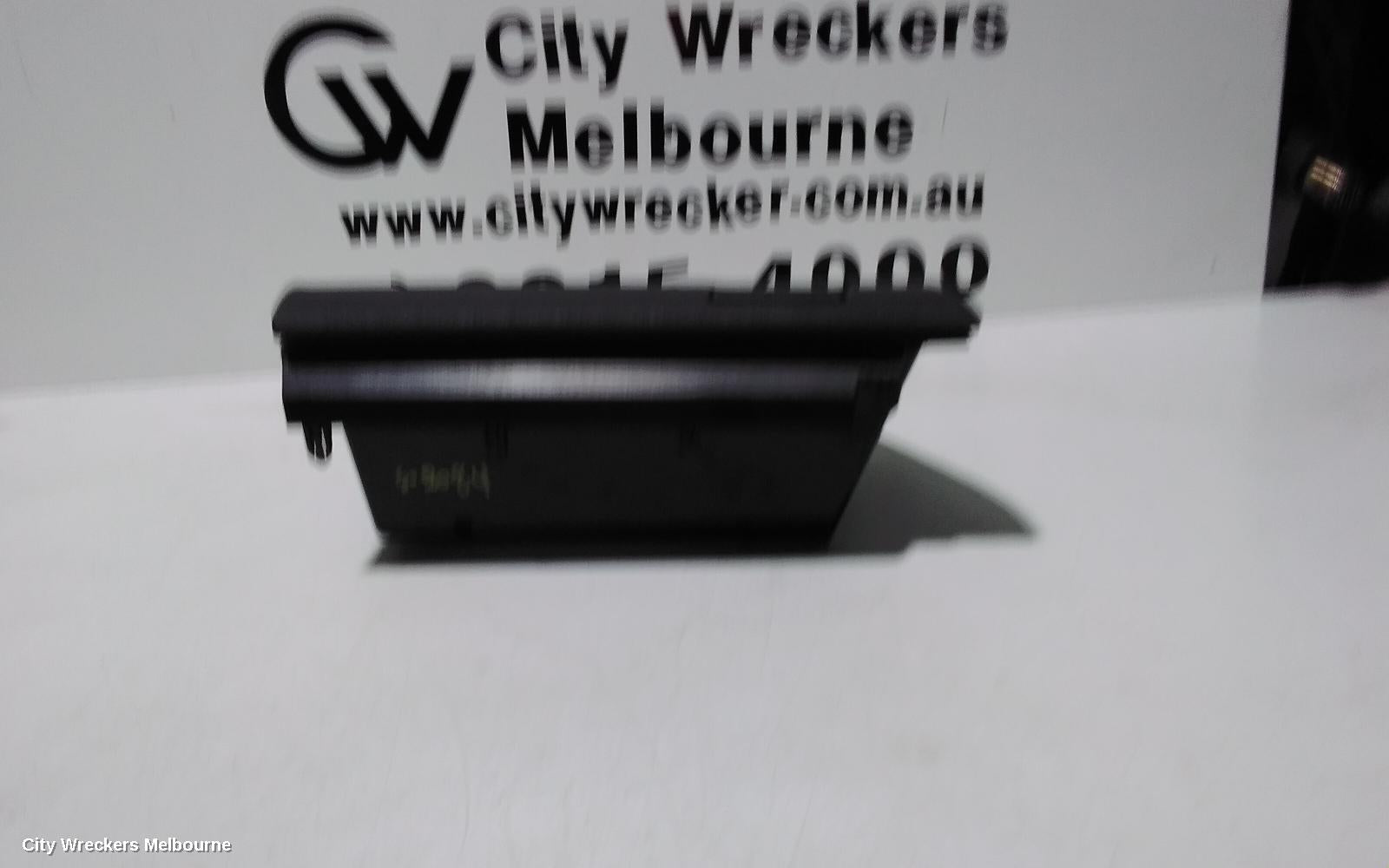 TOYOTA PRIUS GLOVE BOX, ZVW40R, PRIUS V, UPPER, 05/2012 - 03/2021 - Image 2
