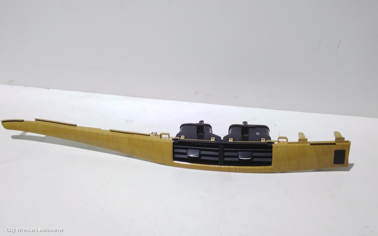 TOYOTA TARAGO, XR50, 03/2006 - 06/2020, CENTER AIRVENT: 89505 - Image 3