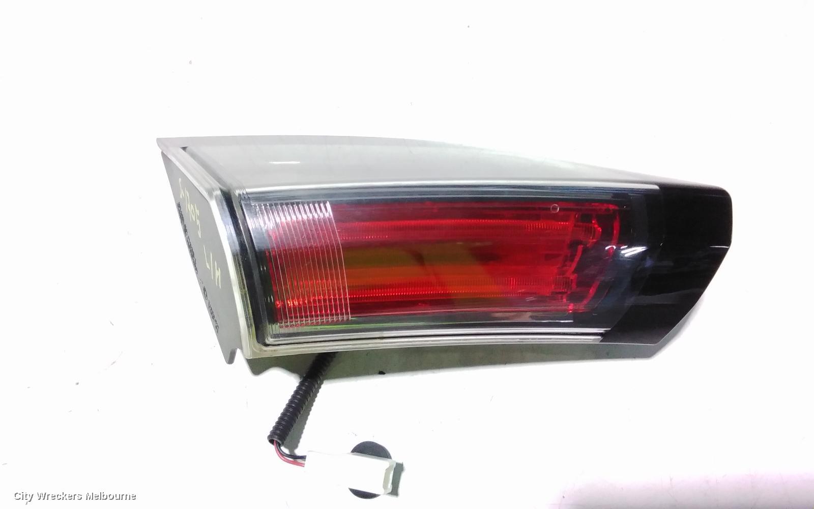 HONDA CIVIC REAR GARNISH, TAILGATE LAMP (LH SIDE), 10TH GEN, HATCH, 02/2017 ONWARDS - Image 2