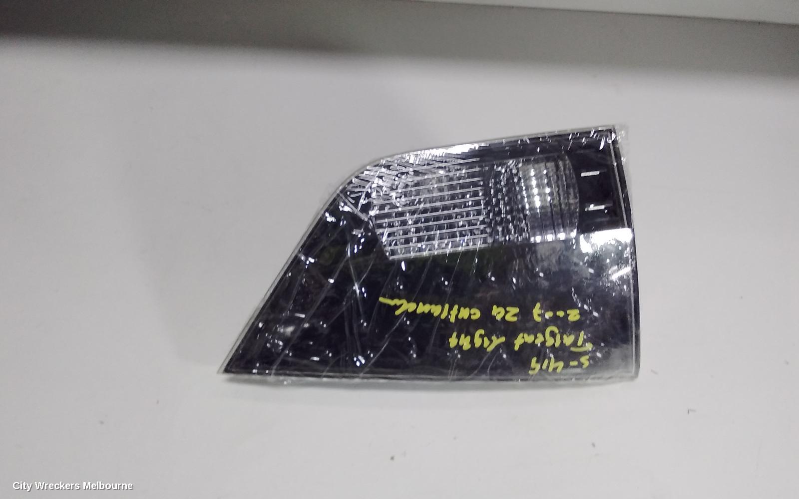 MITSUBISHI OUTLANDER REAR GARNISH, TAILGATE LAMP (RH SIDE), ZG, 11/2006 - 09/2009 - Image 3