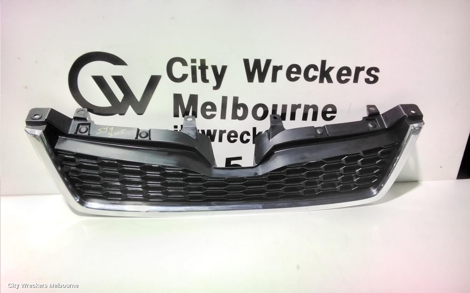 SUBARU FORESTER GRILLE, RADIATOR GRILLE MOULDING (CENTRE), SJ, CHROME, 12/2012 - 01/2016 - Image 3