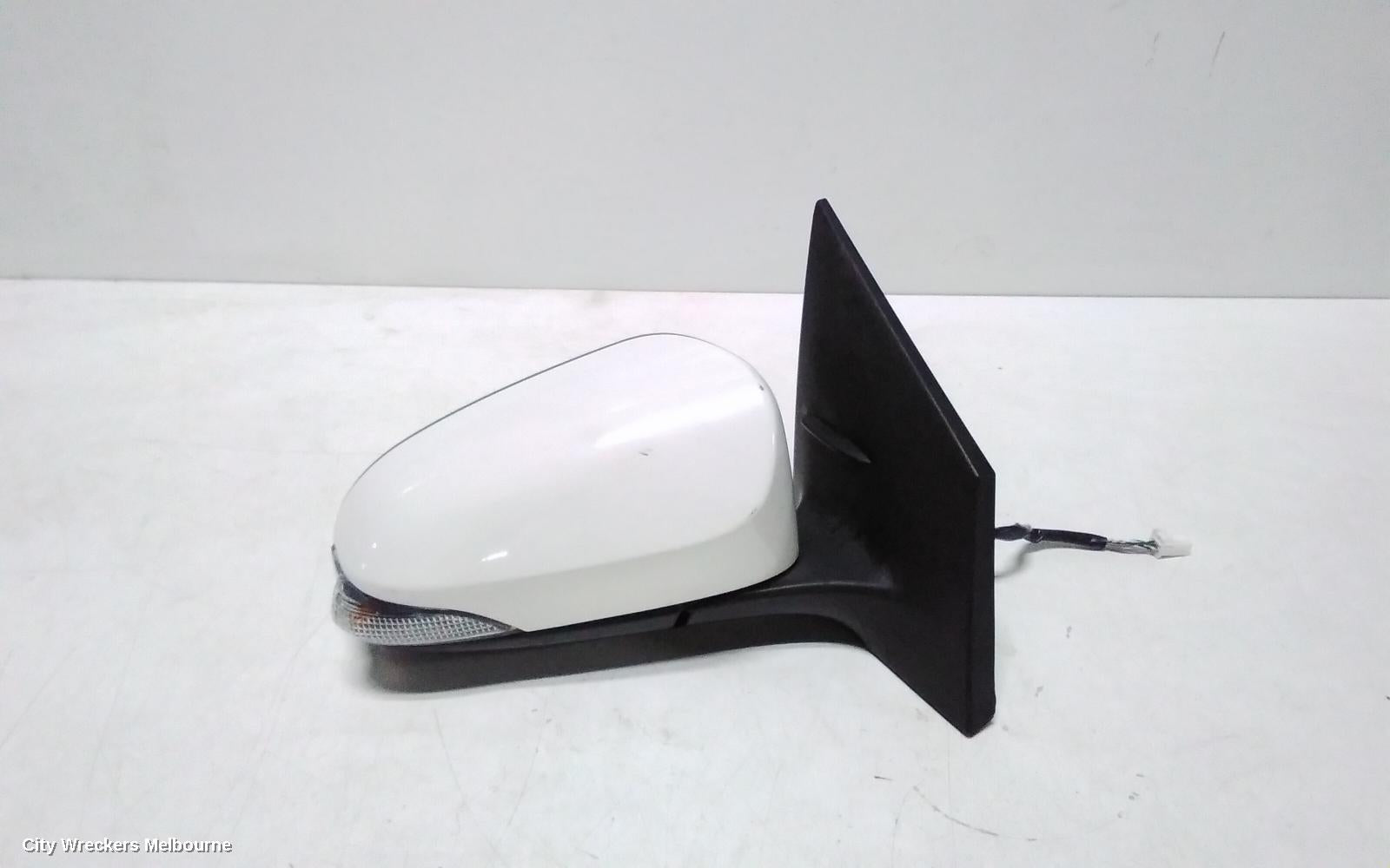 TOYOTA COROLLA RIGHT DOOR MIRROR, ZRE172R, SEDAN, 7 PIN PLUG TYPE, 12/2013 - 06/2019 - Image 2