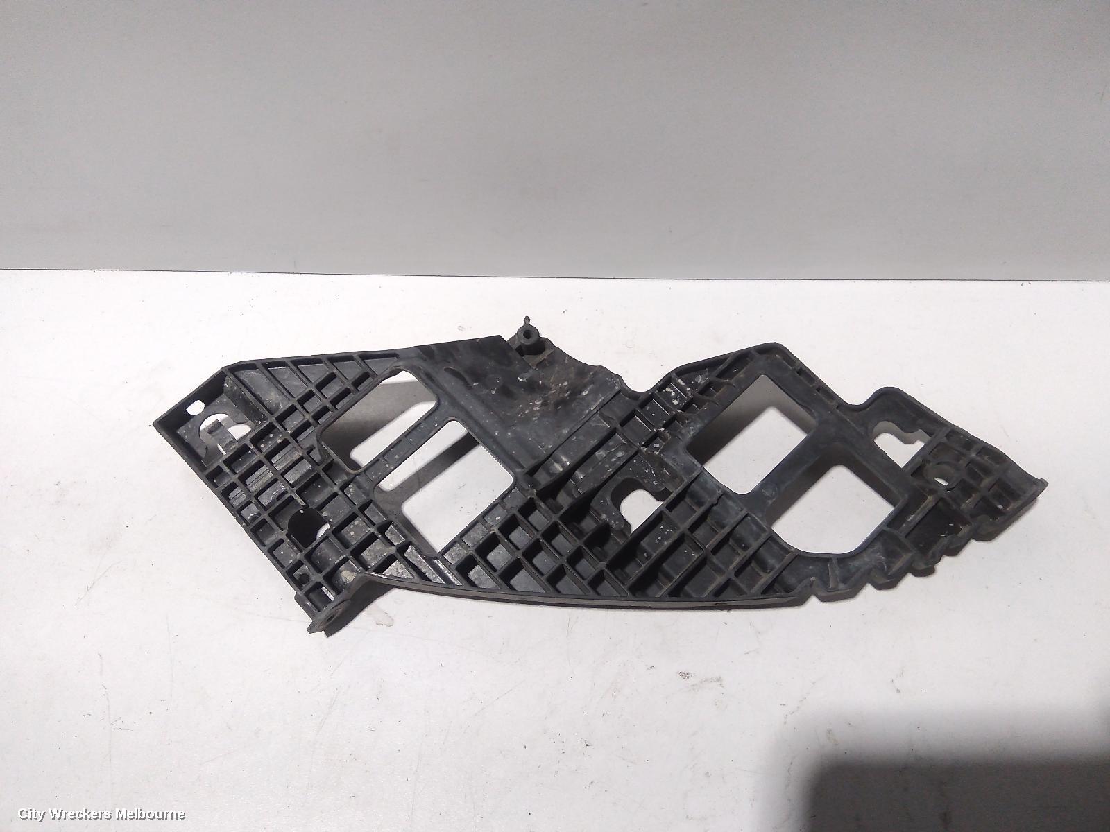 VOLKSWAGEN GOLF, GEN 7, 11/2012 - 08/2020, RH UNDER HEADLIGHT BRAKET: 79587 - Image 2