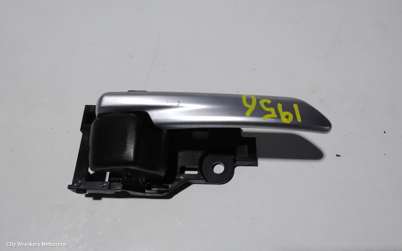 TOYOTA COROLLA DOOR HANDLE, E210, RH FRONT, INNER, 07/2018 ONWARDS - Image 1