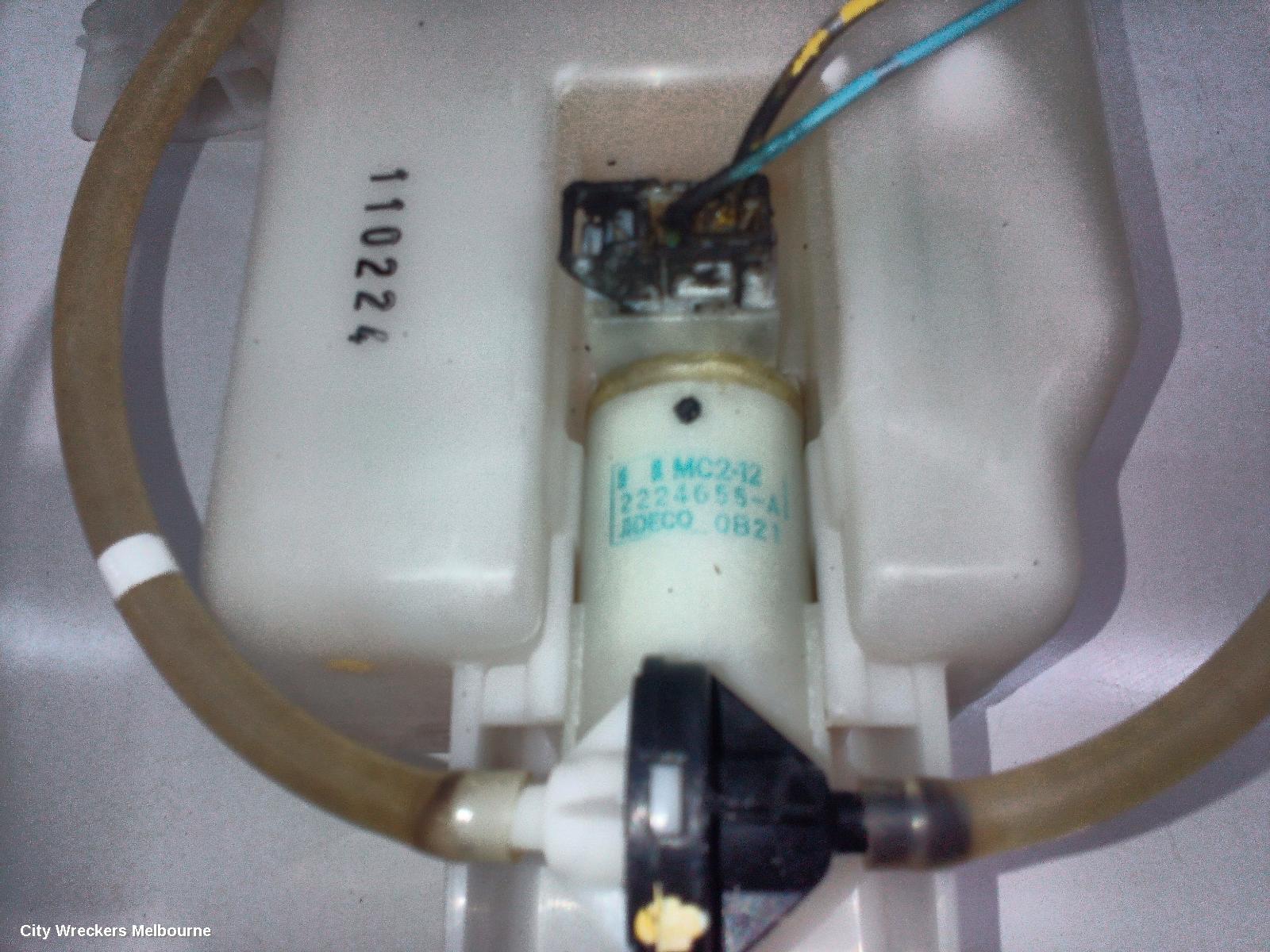 NISSAN MICRA WASHER BOTTLE, K13, 11/2010 - 11/2012 - Image 3