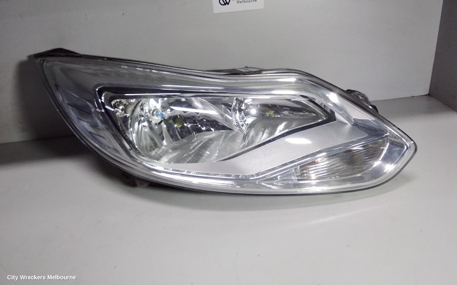 FORD FOCUS RIGHT HEADLAMP, LW, CHROME BACKGROUND, 05/2011 - 07/2012 - Image 2