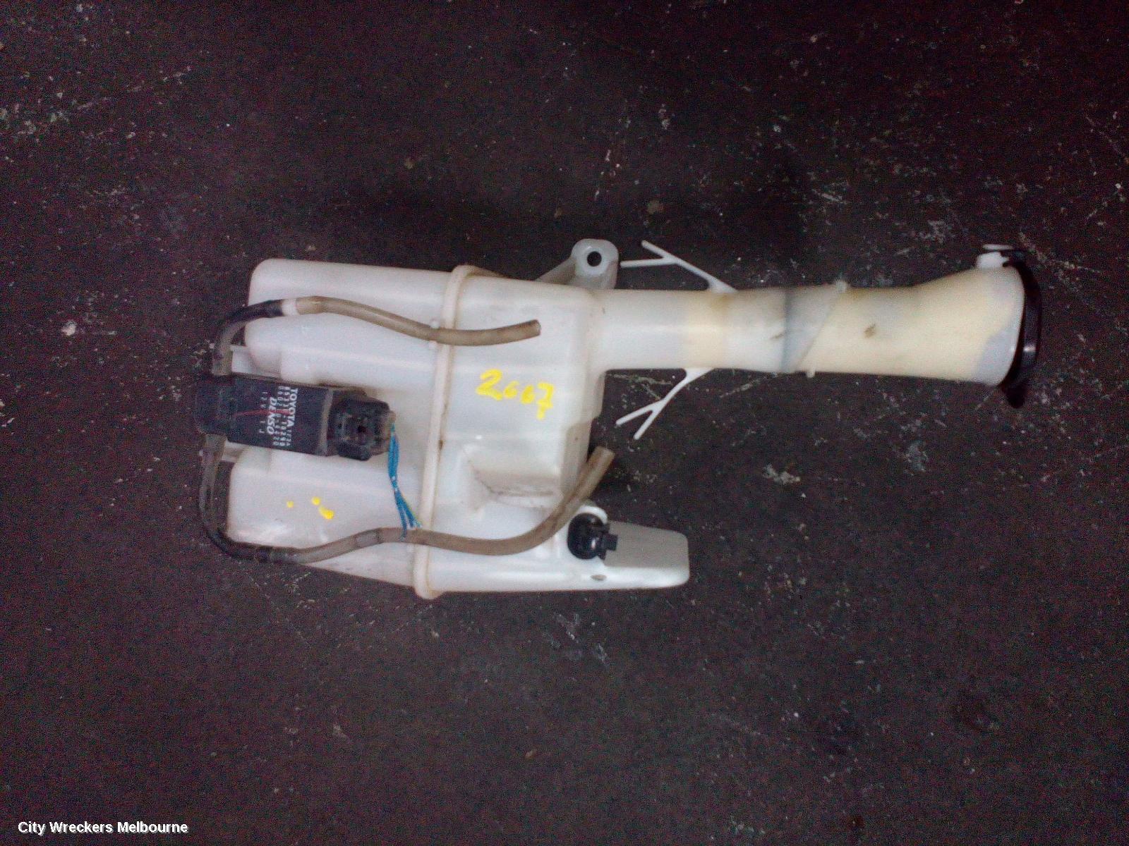 TOYOTA COROLLA WASHER BOTTLE, ZZE122, HATCH/WAGON, 12/2001 - 06/2007 - Image 2