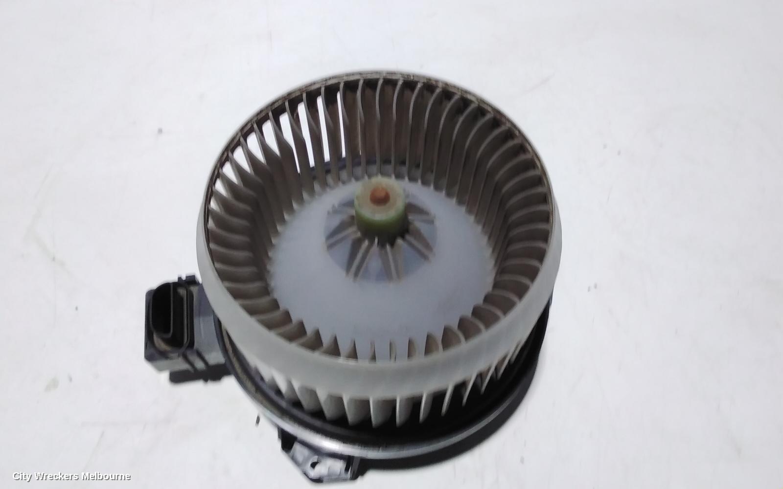 TOYOTA HIACE HEATER FAN MOTOR, FRONT, TRH/KDH, 03/2005 - 04/2019 - Image 3