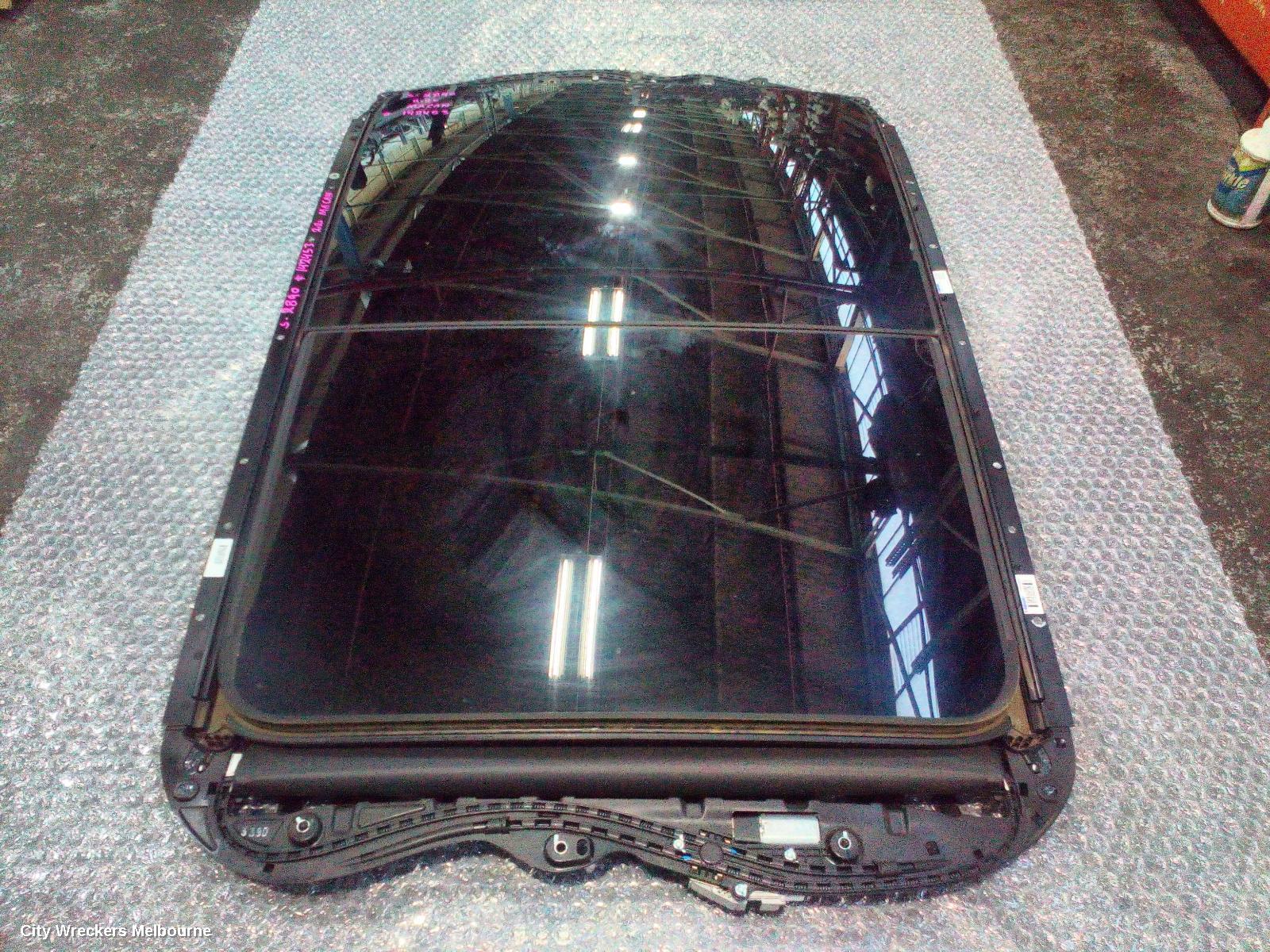 PORSCHE MACAN ROOF GLASS/SUNROOF/T, 95B, 06/2014 - 12/2025 - Image 2