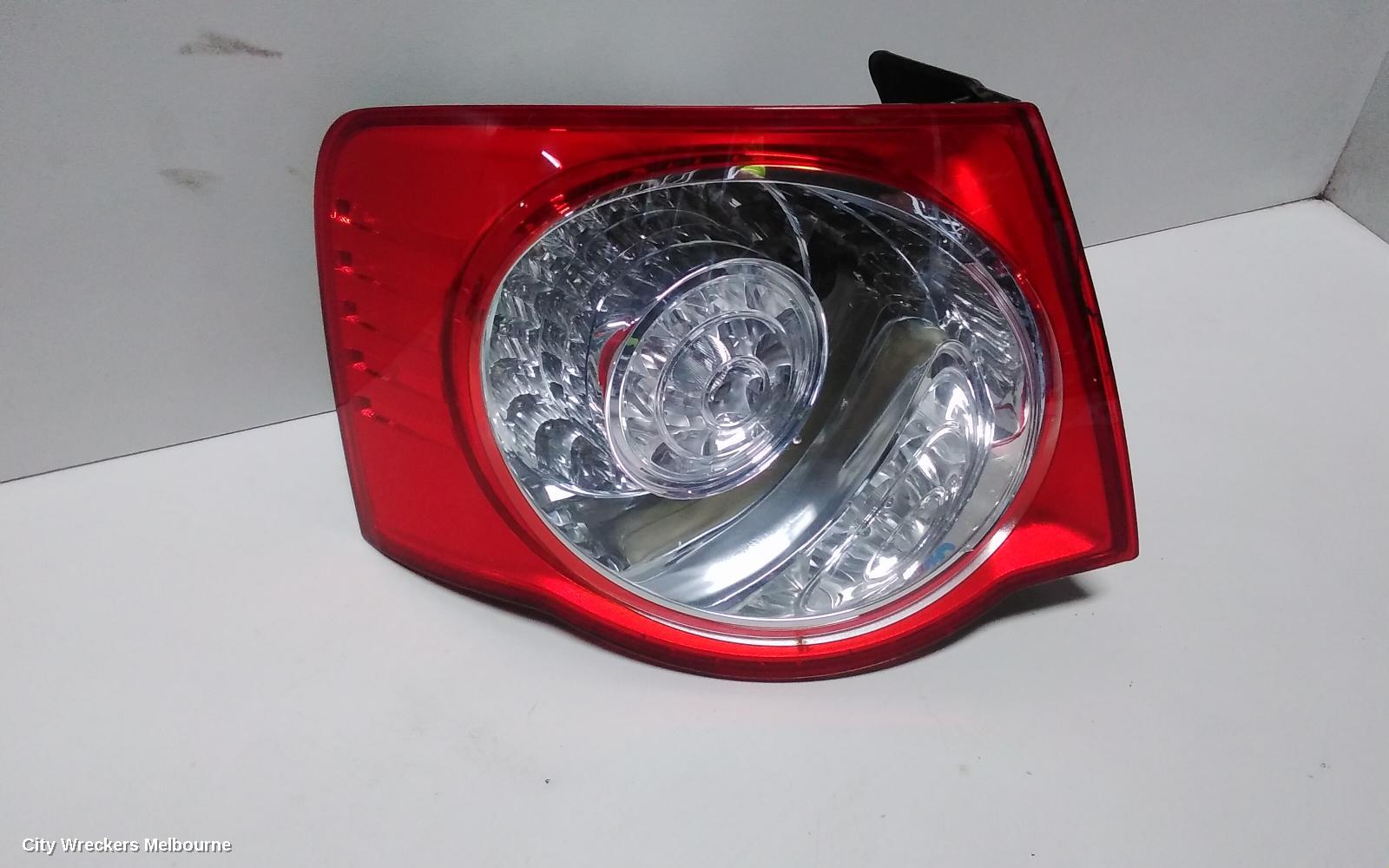 VOLKSWAGEN JETTA LEFT TAILLIGHT, 1KM, 02/2006 - 07/2011 - Image 3
