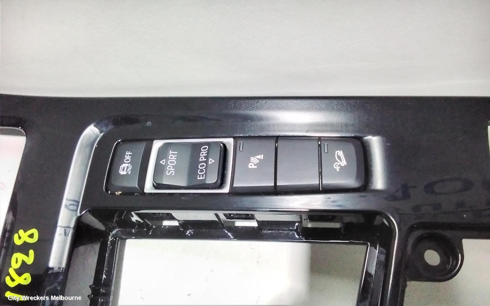 BMW X1, F48, 08/2015 - 06/2022, GEAR SUROUND: 82787 - Image 2