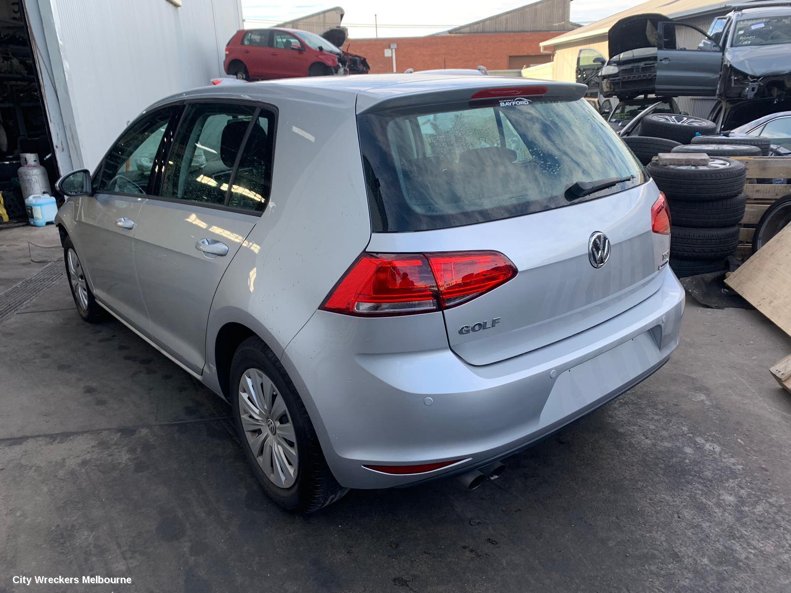 VOLKSWAGEN GOLF LEFT TAILLIGHT, GEN 7, HATCH, STANDARD, TRENDLINE/COMFORTLINE, NON LED TYPE, NON TINTED TYPE, 03/2013 - 03/2017 - Image 2