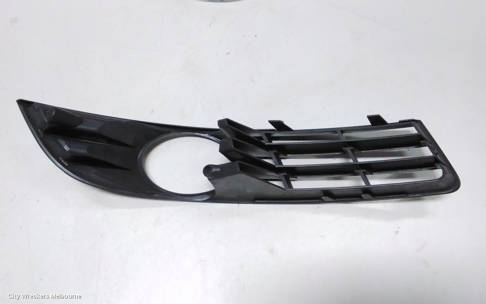 VOLKSWAGEN PASSAT LEFT INDICATOR/FOG/SIDE, BUMPER FOGLAMP, 3C/MK6 B6, R36, SEDAN/WAGON, 03/2006 - 03/2011 - Image 3