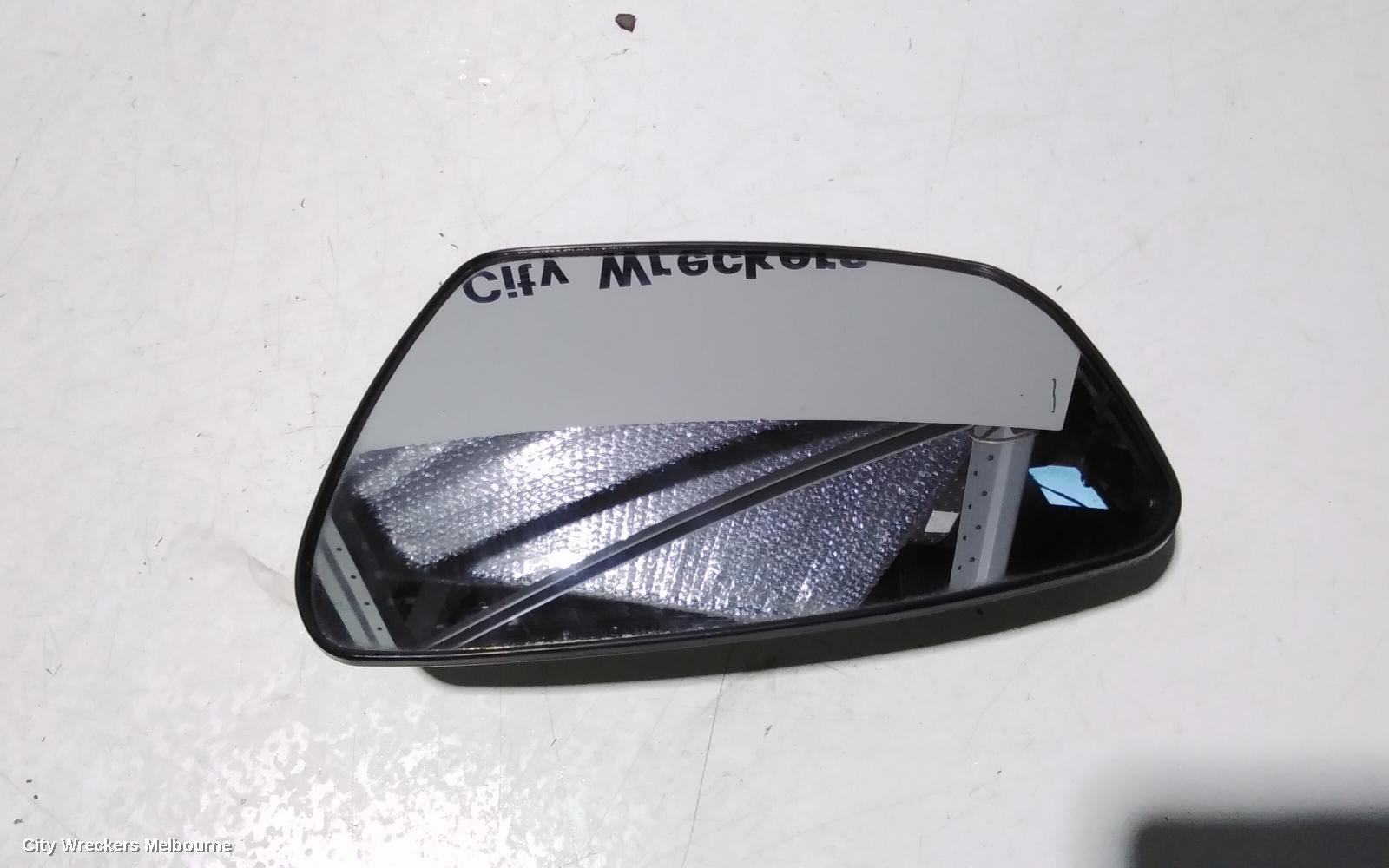 KIA CERATO LEFT DOOR MIRROR, YD, SEDAN/HATCH, MANUAL FOLDING, NON PUDDLE LAMP TYPE, 04/2013 - 02/2016 - Image 3