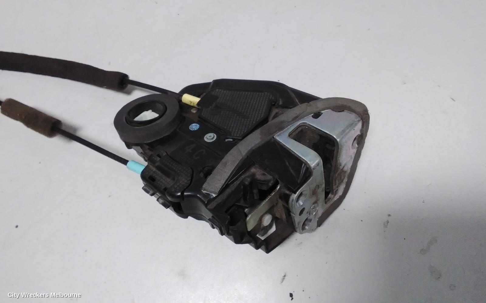 TOYOTA KLUGER DOOR/BOOT/GATE LOCK, RIGHT REAR DOOR LOCK, GSU40-GSU45, 07/2010 - 02/2014 - Image 3