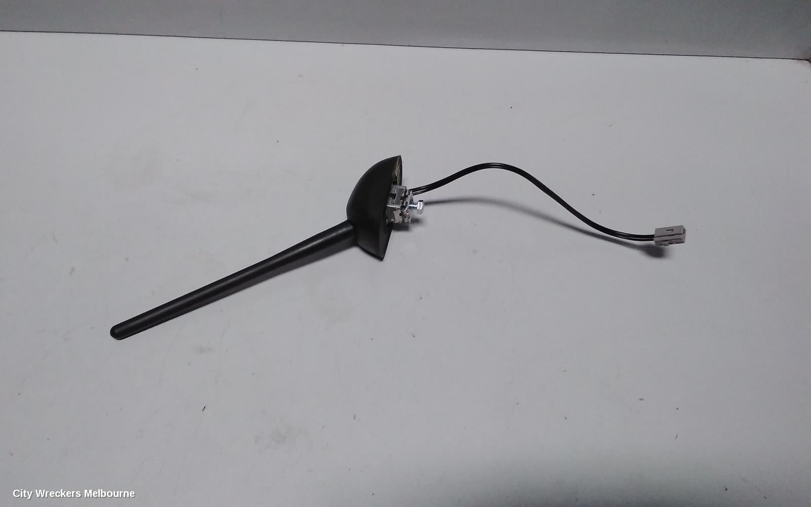 SUZUKI SWIFT ANTENNA, AZ, 04/2017 - 03/2025 - Image 3