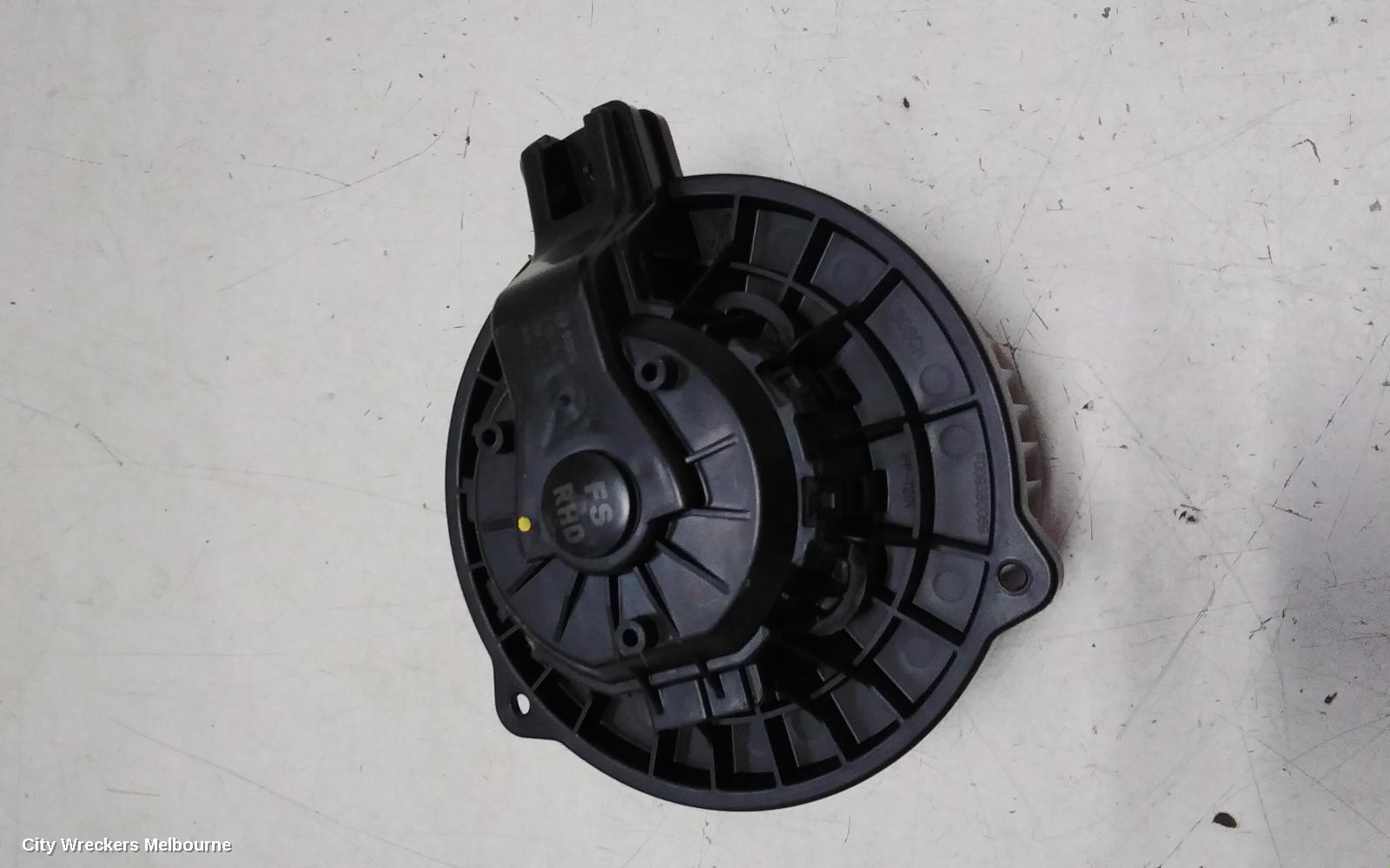 HYUNDAI VELOSTER HEATER FAN MOTOR, FS, 10/2011 - 02/2018 - Image 1