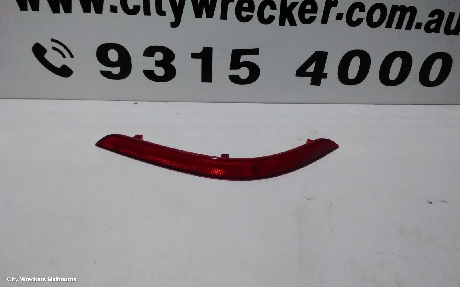 VOLKSWAGEN CADDY, 2KN, 12/2015 - 02/2021, LHR REAR BAR REFLECTOR: 102022 - Image 3