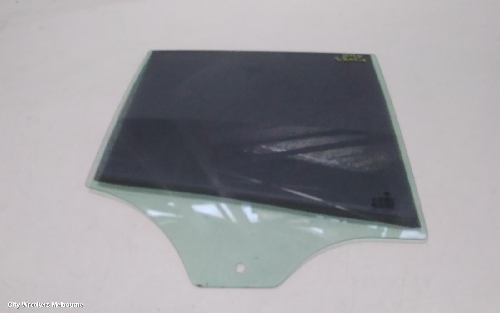 BMW X3 RIGHT REAR DOOR WINDOW, E83, 06/2004 - 11/2010 - Image 1