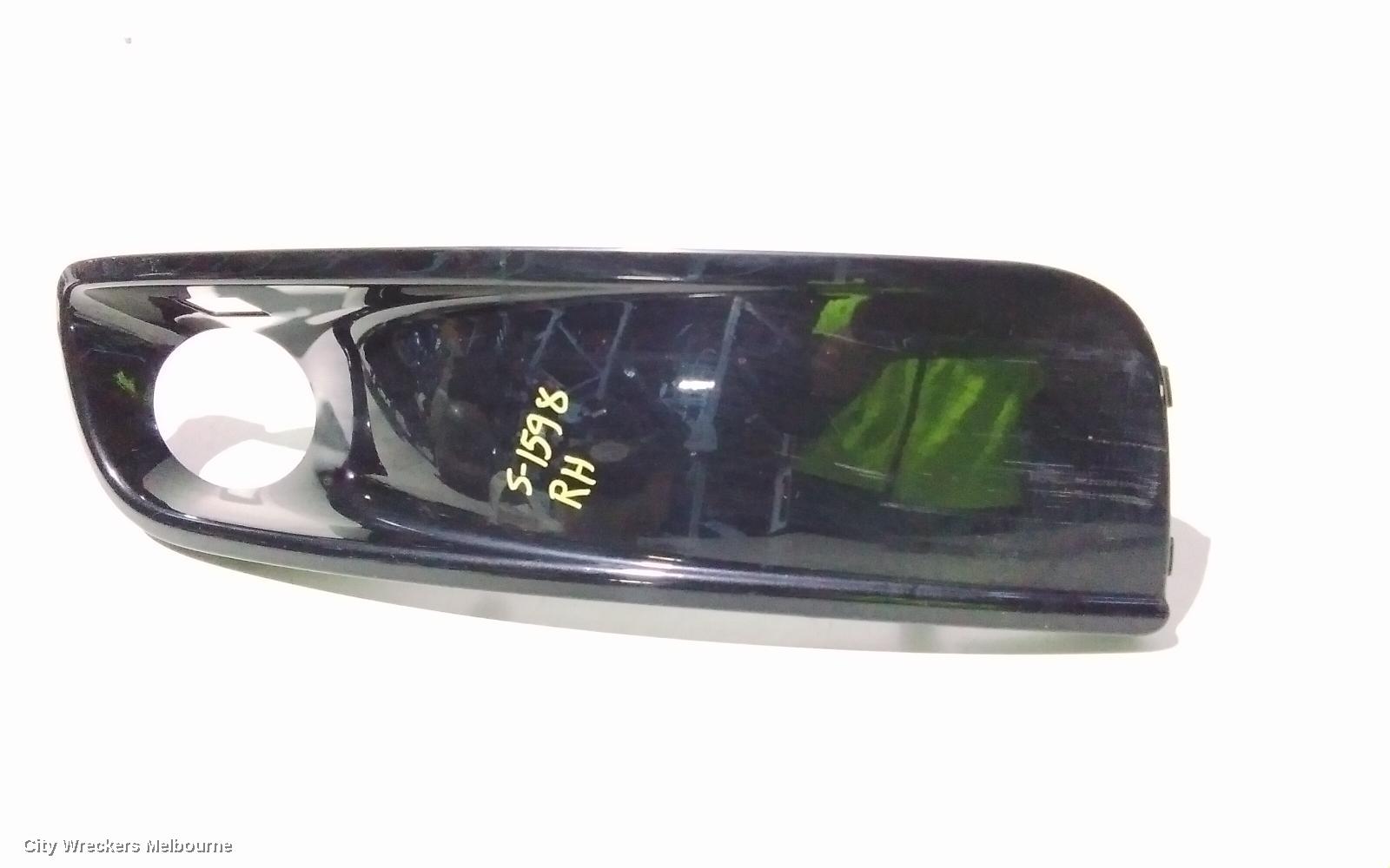 VOLKSWAGEN TRANSPORTER RIGHT INDICATOR/FOG/SIDE, BUMPER FOGLAMP, T5, 08/2004 - 09/2009 - Image 2