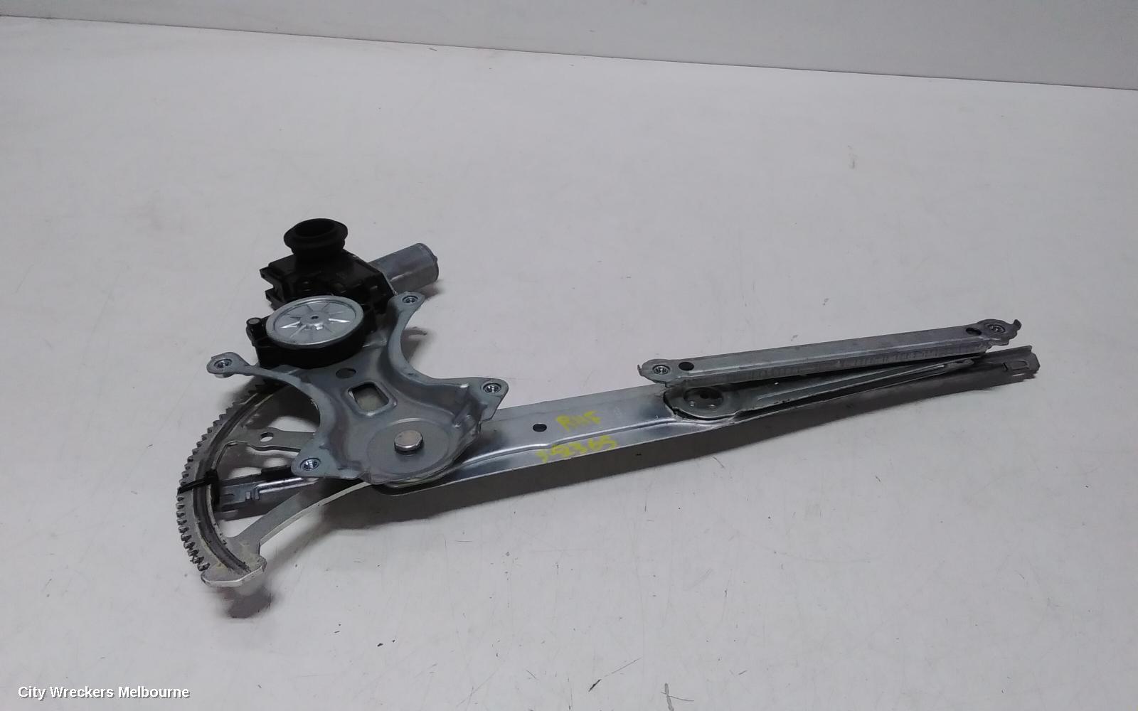 TOYOTA HIACE RIGHT FRONT WINDOW REG/MOTOR, DOOR REG ASSY (REG AND MOTOR), 300 SERIES, 02/2019 ONWARDS - Image 1